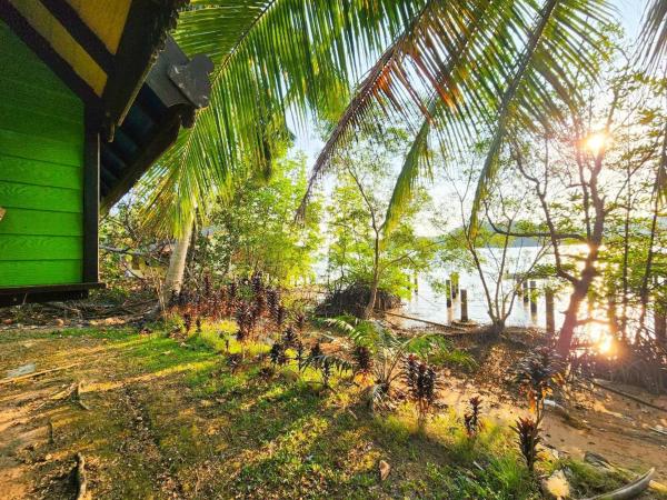 Banmae Resort Kohchang : photo 2 de la chambre chambre triple deluxe - vue sur mer