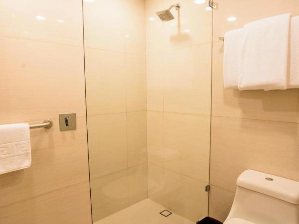 Wyndham Grand Cancun All Inclusive Resort & Villas : photo 5 de la chambre villa 3 chambres avec 2 lits king-size, 2 lits doubles et balcon - non-fumeurs