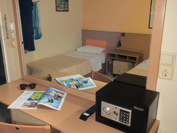 IKAROS Hotel ELLINIKO : photo 9 de la chambre chambre double ou lits jumeaux Économique