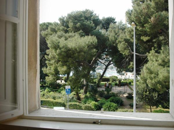 Rooms Villa Amfora Dubrovnik : photo 7 de la chambre chambre double ou lits jumeaux avec salle de bains privative