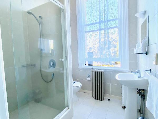 The Esplanade Hotel : photo 3 de la chambre chambre lit queen-size - vue sur mer