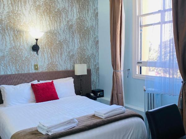 The Esplanade Hotel : photo 1 de la chambre chambre lit queen-size - vue sur mer