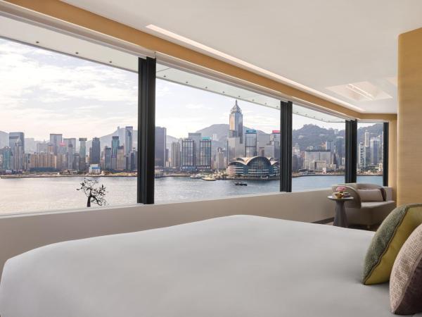 Regent Hong Kong : photo 1 de la chambre 1 king corner suite with sea view - regent club access