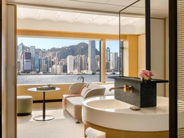 Regent Hong Kong : photo 4 de la chambre chambre lit king-size premium avec vue sur le port