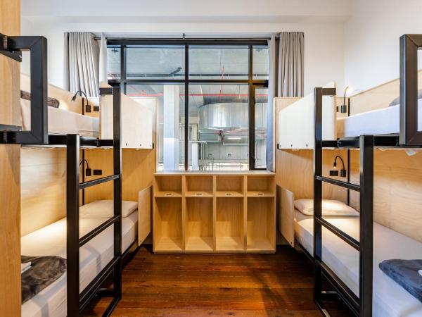 Bunk Brisbane : photo 1 de la chambre bed in a 4 share ensuite dorm