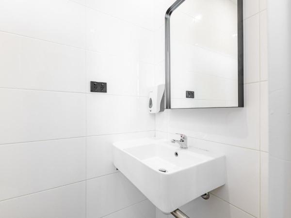 Bunk Brisbane : photo 4 de la chambre bed in a 4 share female ensuite