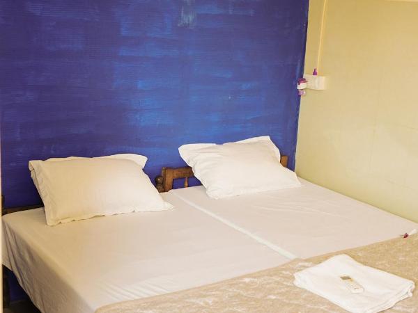Sarigama Tourist Home : photo 1 de la chambre chambre double ou lits jumeaux standard avec balcon