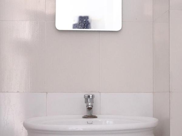 Sarigama Tourist Home : photo 2 de la chambre chambre double ou lits jumeaux standard avec balcon