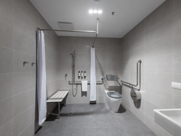 TRYP by Wyndham Pulteney Street Adelaide : photo 3 de la chambre chambre de luxe pour personnes à mobilité réduite