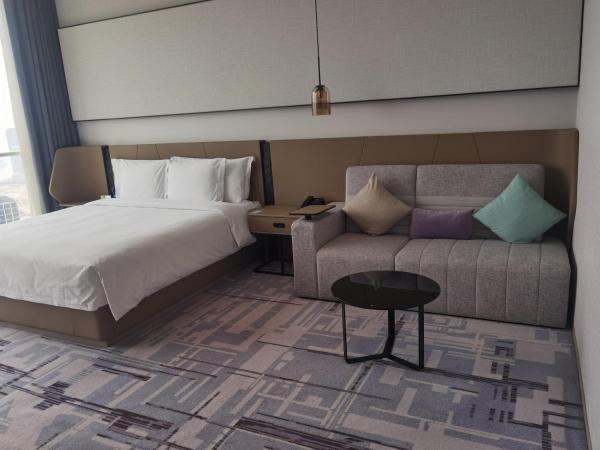 Crowne Plaza Dalian Xinghai, an IHG Hotel : photo 1 de la chambre chambre lit king-size standard