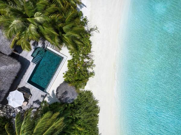 Baros Maldives : photo 8 de la chambre suite baros avec piscine privée