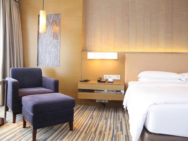 Hyatt Regency Chongqing Hotel : photo 4 de la chambre chambre lits jumeaux - accès au club