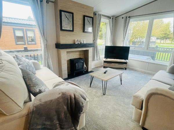 Belle Vue Lodge with Hot Tub : photo 6 de la chambre maison 2 chambres