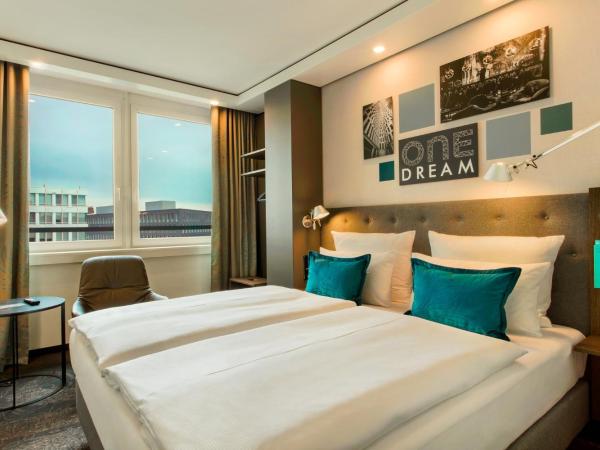 Motel One München-Campus : photo 4 de la chambre chambre lit king-size