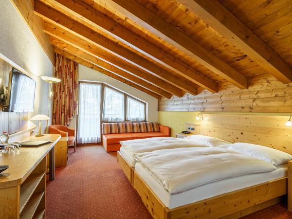 Hotel Alpenroyal : photo 8 de la chambre chambre double deluxe avec balcon ou terrasse - vue sur le mont cervin