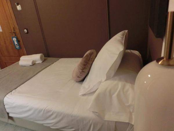 Les Monges Palace Boutique : photo 3 de la chambre chambre simple standard