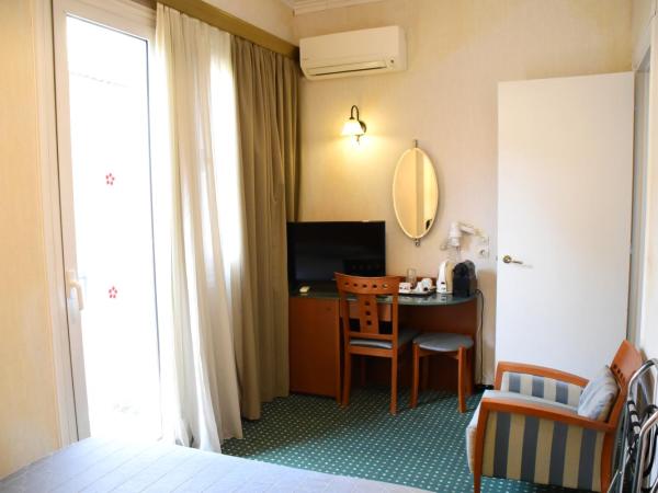 Adrian Hotel : photo 7 de la chambre chambre simple