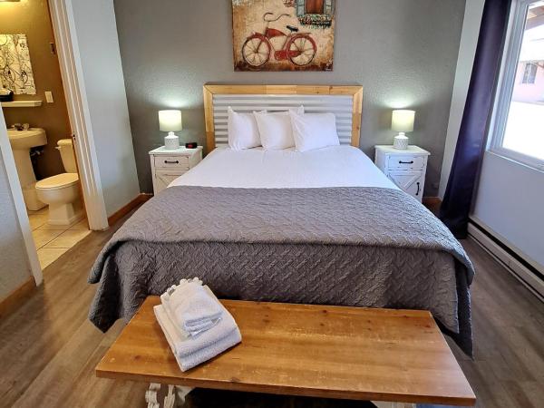 Buffalo Lodge Bicycle Resort - Amazing access to local trails & the Garden : photo 2 de la chambre suite lit queen-size deluxe