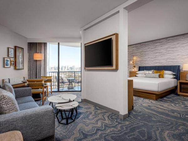 Sheraton San Diego Hotel & Marina : photo 7 de la chambre suite studio lit king-size - tour marina