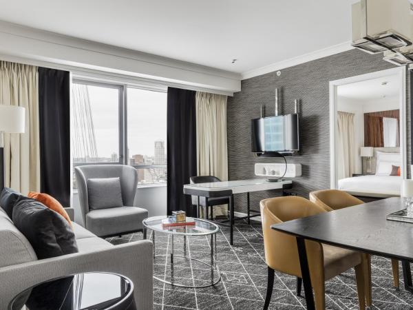 Swissotel Sydney : photo 7 de la chambre suite lit king-size exécutive avec canapé - accès à l'Étage club