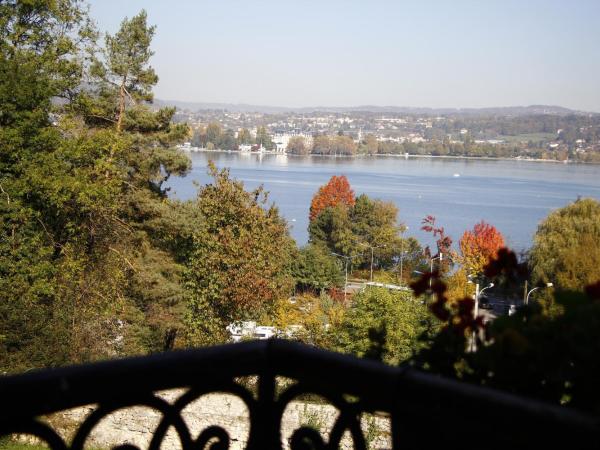 Hotel des Marquisats : photo 4 de la chambre chambre double supérieure avec balcon et vue sur le lac