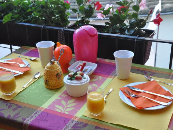 Annie's Bed & Breakfast : photo 6 de la chambre chambre double avec salle de bains commune