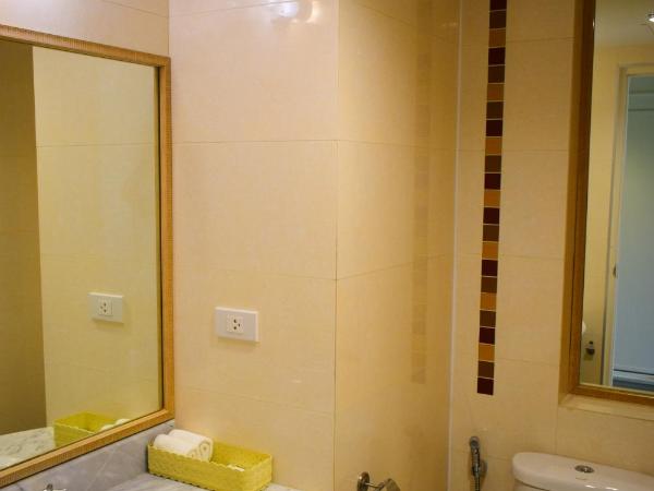 Seapine Beach Golf and Resort Hua Hin : photo 9 de la chambre chambre lit king-size deluxe