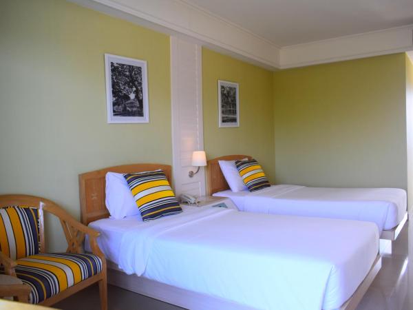 Seapine Beach Golf and Resort Hua Hin : photo 3 de la chambre chambre lits jumeaux deluxe