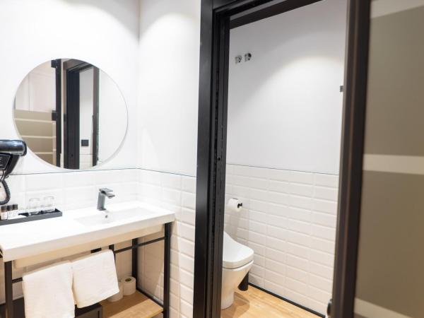 Hotel Boutique Puerta de las Granadas : photo 7 de la chambre chambre supérieure & romantique mauror