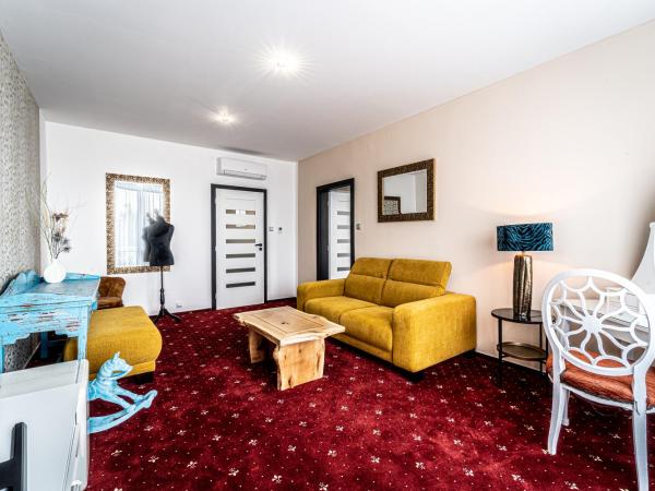 Hotel Fontána : photo 5 de la chambre suite lit king-size