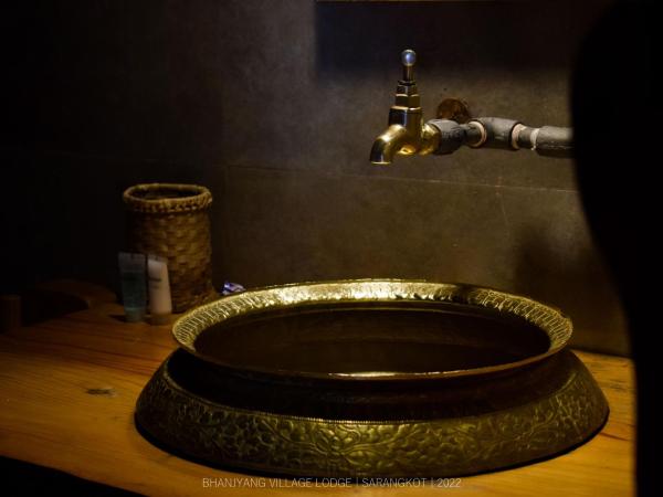 Bhanjyang Village Lodge : photo 3 de la chambre chambre double ou lits jumeaux