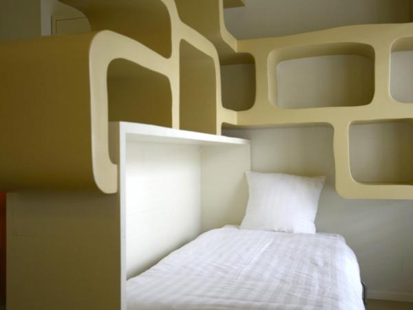 LABnul50 Groningen : photo 4 de la chambre chambre quadruple avec salle de bains commune