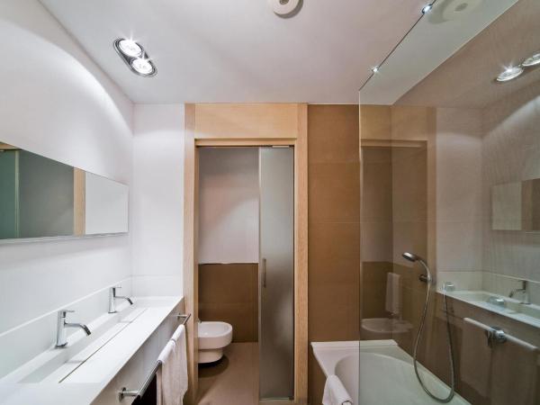 Hotel Actual : photo 1 de la chambre chambre simple deluxe avec balcon