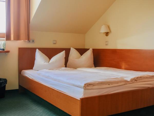 Landhotel Dresden : photo 1 de la chambre chambre double lit queen size