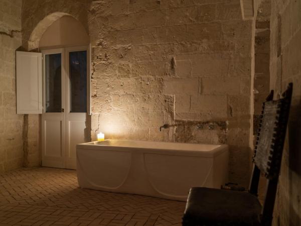 Sextantio Le Grotte Della Civita : photo 6 de la chambre chambre triple – vue sur montagne