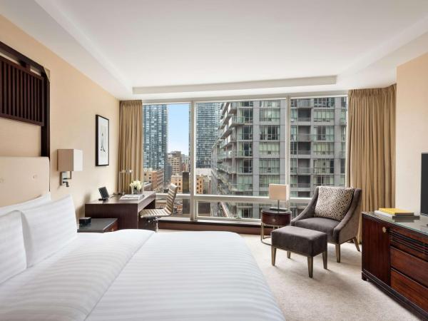 Shangri-La Toronto : photo 4 de la chambre chambre lit king-size exécutive