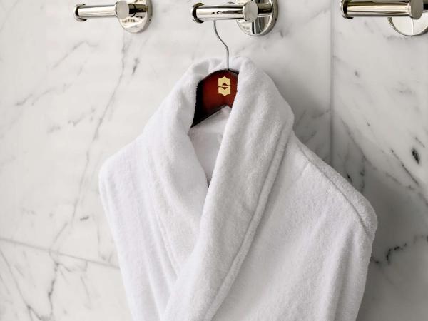 Shangri-La Toronto : photo 3 de la chambre chambre lit king-size exécutive