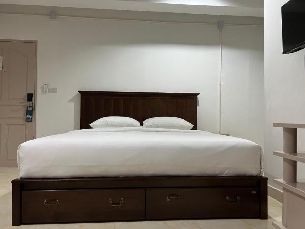 Mall Suites Hotel : photo 4 de la chambre chambre lit king-size supérieure