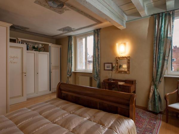Domus Nova Palace - Italian Homing : photo 5 de la chambre chambre double – vue sur ville