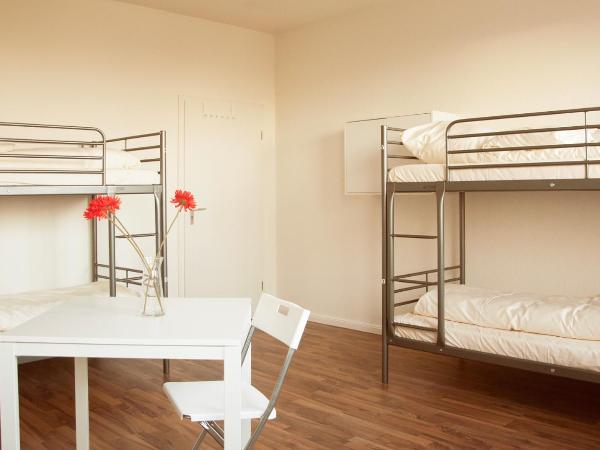 MAC City Hostel : photo 1 de la chambre lit dans dortoir pour femmes de 4 lits