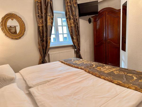 Altstadthotel Hayk am Rhein : photo 4 de la chambre petite chambre double