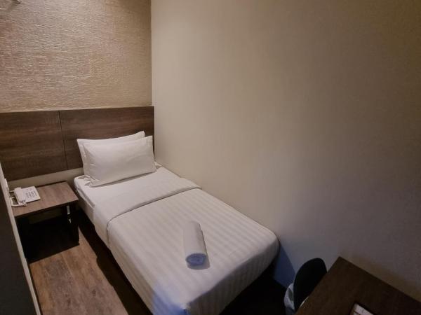 MIICO Hotel @ Mount Austin : photo 7 de la chambre chambre simple avec fenêtre