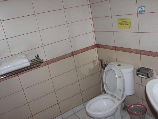 Hotel 678 Cawang powered by Cocotel : photo 4 de la chambre chambre lits jumeaux