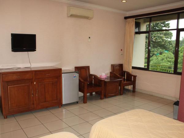 Hotel 678 Cawang powered by Cocotel : photo 3 de la chambre chambre lits jumeaux