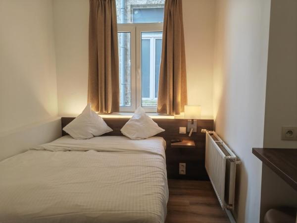 Hotel Albert II Oostende : photo 2 de la chambre petite chambre double