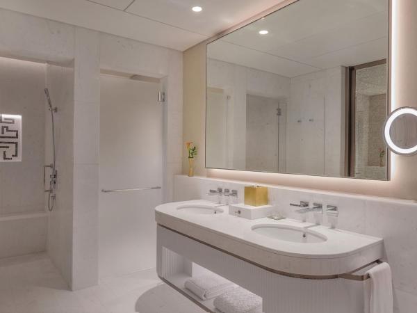 The St. Regis Dubai, The Palm : photo 3 de la chambre chambre deluxe 1 lit king-size - vue sur ville