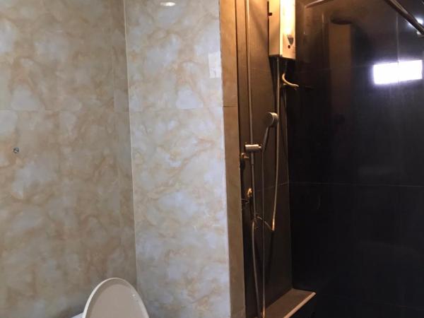 Rod Fai Fah Apartment : photo 4 de la chambre appartement standard