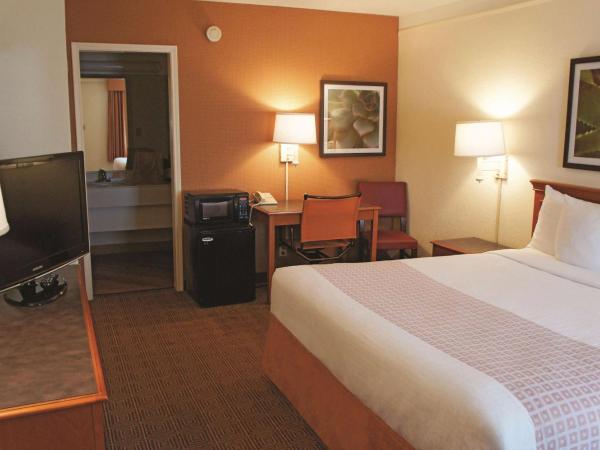 Baymont by Wyndham San Antonio South Park : photo 1 de la chambre chambre lit king-size deluxe