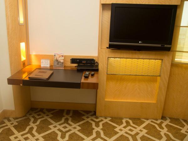 Marco Polo Hotel : photo 7 de la chambre chambre double deluxe (2 adultes + 1 enfant)