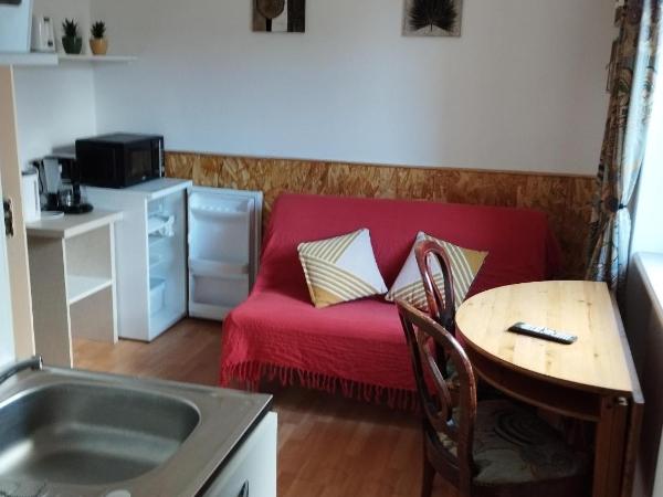 L'Albatros : photo 6 de la chambre appartement - vue sur jardin